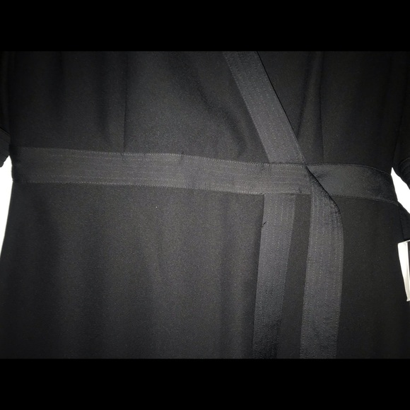 Size 8 Tahari little black dress. - Picture 4 of 6